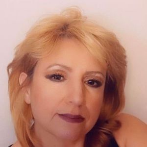 Meet your Posher, Evette